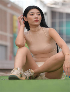 那小子真帅