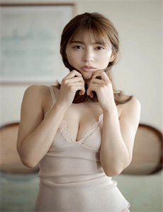 YAPING ZHANG 的视频 IVK-丰满胸部